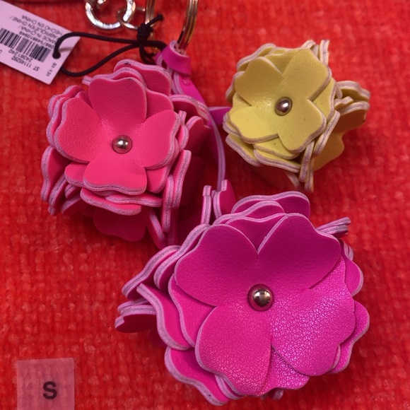 Victoria Secret Key Chain - Picture 3 of 3